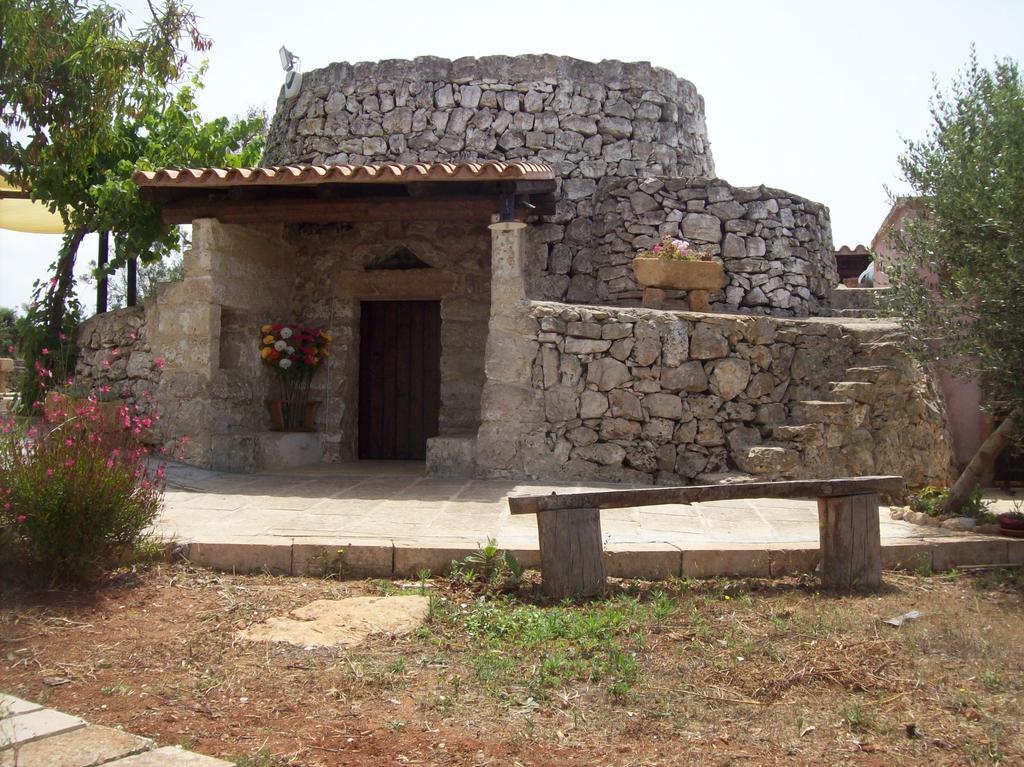 Gasthaus Trullo Contrada Stracca Alliste Exterior foto