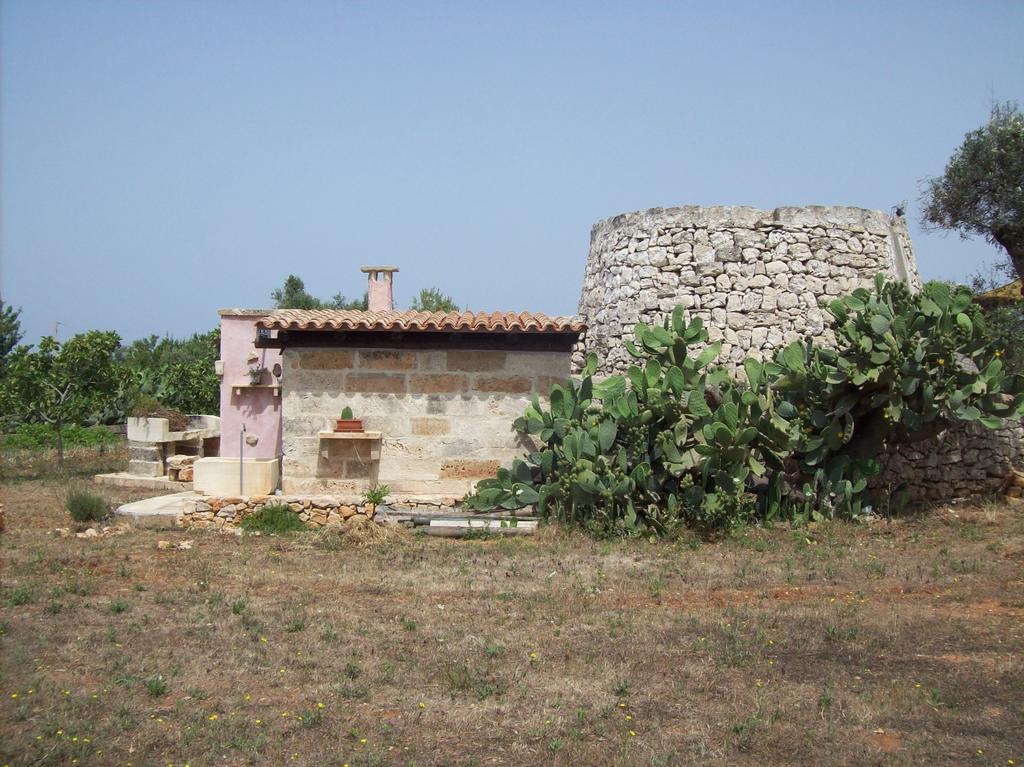 Gasthaus Trullo Contrada Stracca Alliste Exterior foto